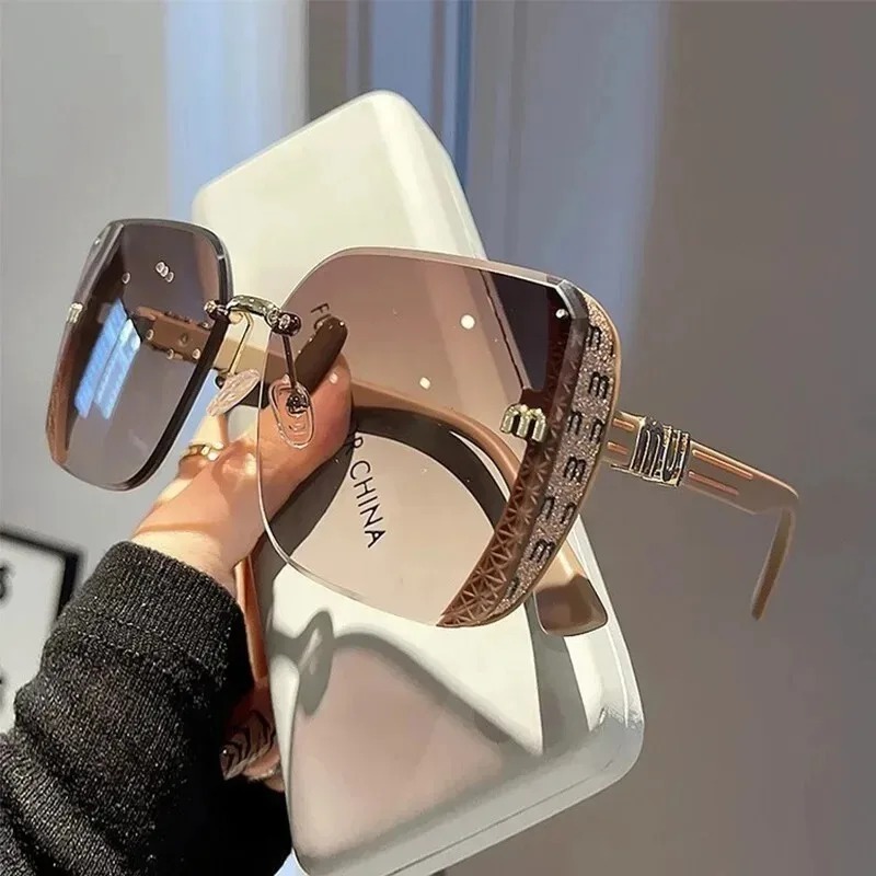 Outdoor Lighting Design - Lunettes de soleil à bords coupés